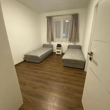 Kardos Rezidencia Apartment *